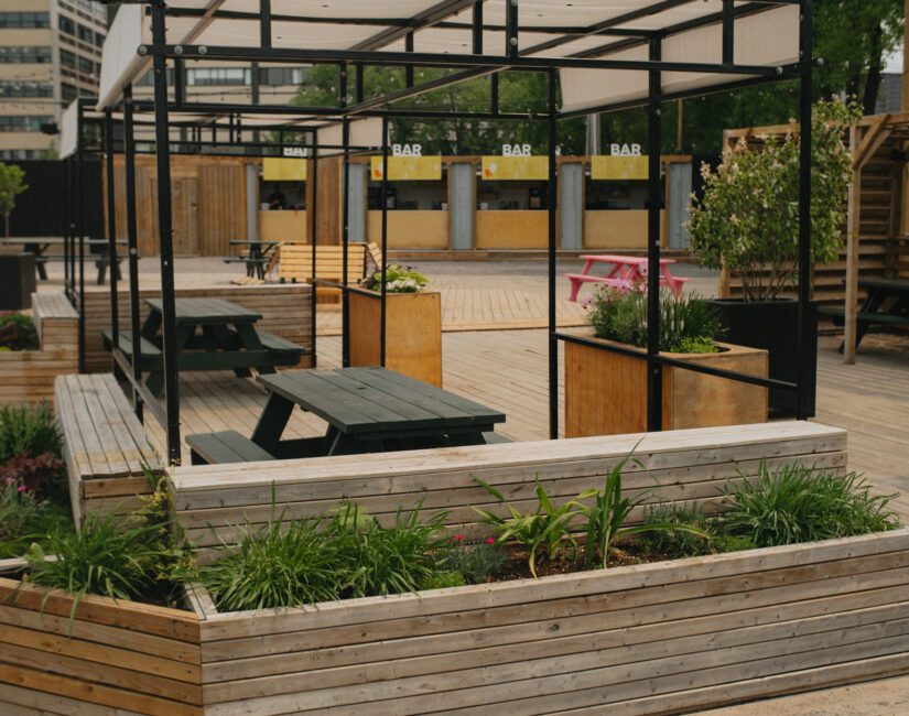 espace-travail-exterieur-tables